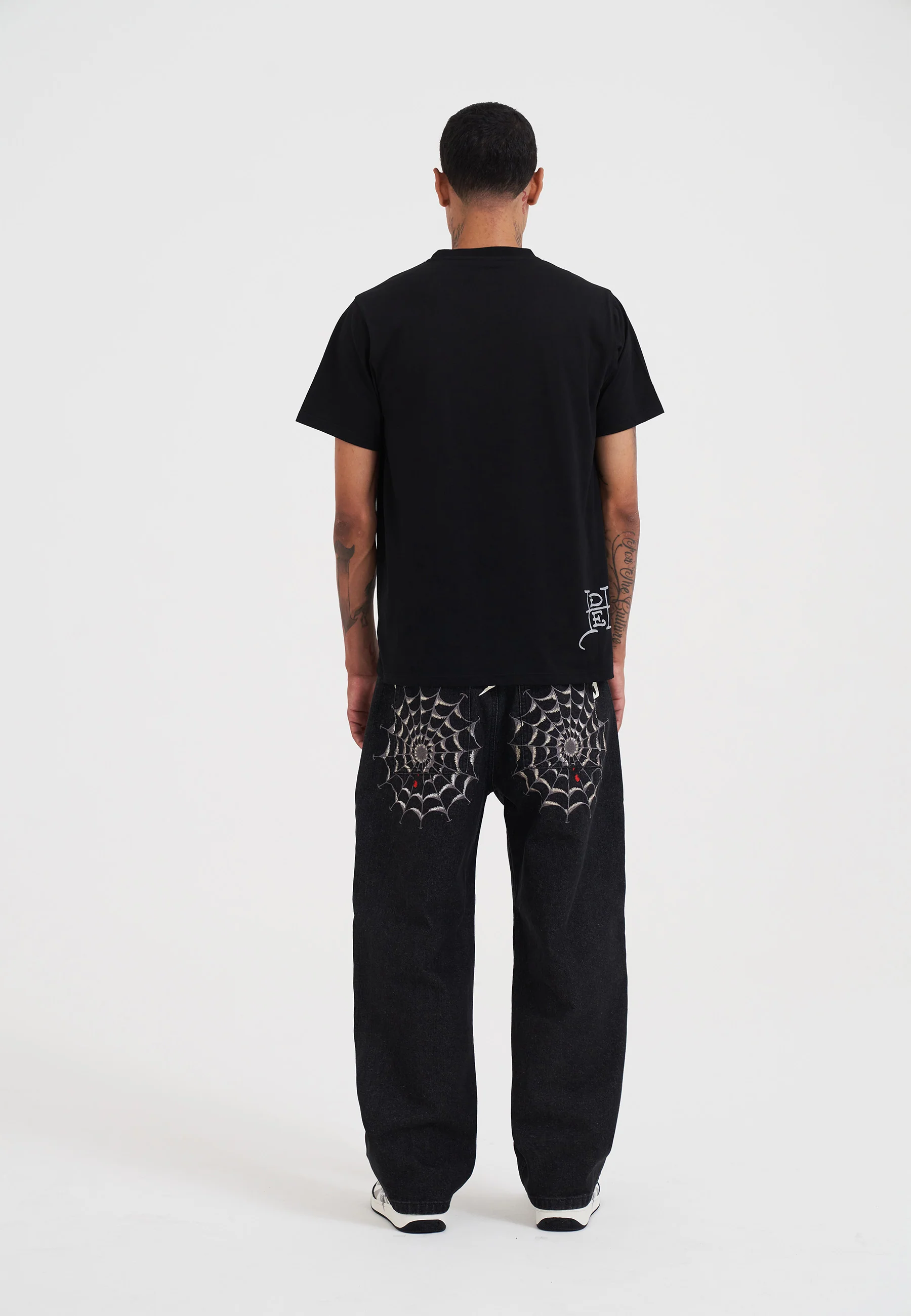 Mens Black Widow Relaxed Jeans - Dark Grey - Image 4
