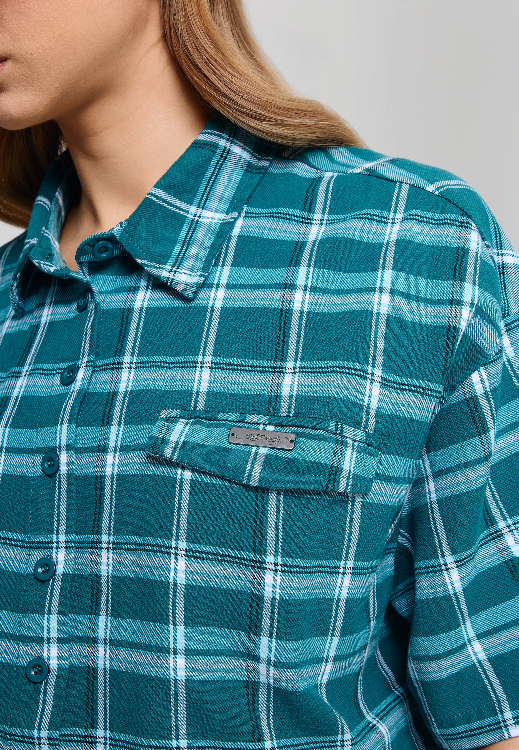 Womens Black Roses Cropped Relaxed Check Shirt - Teal - Image 5