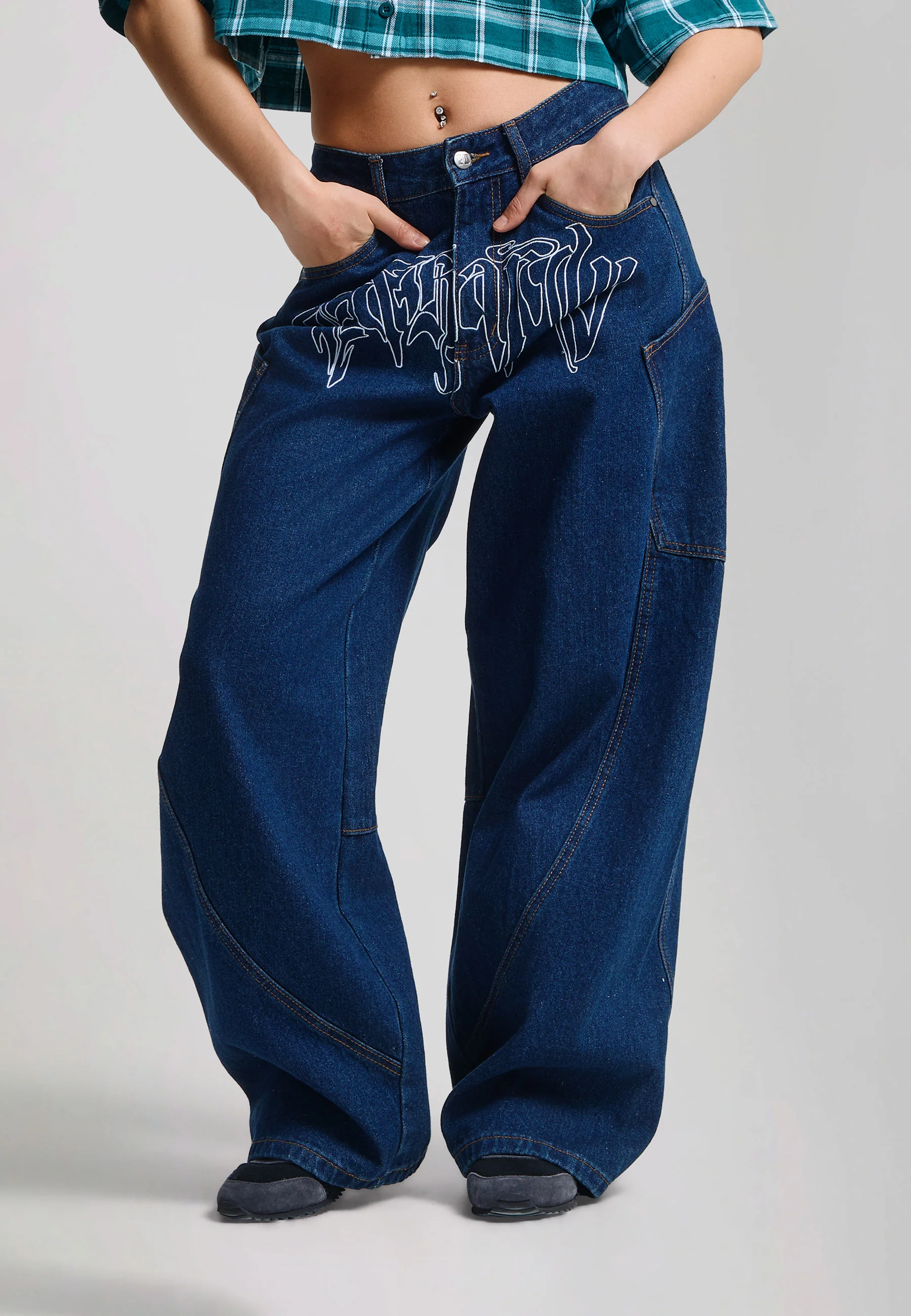 Womens Gothic Skull Relaxed Balloon Jeans - Indigo - Image 4